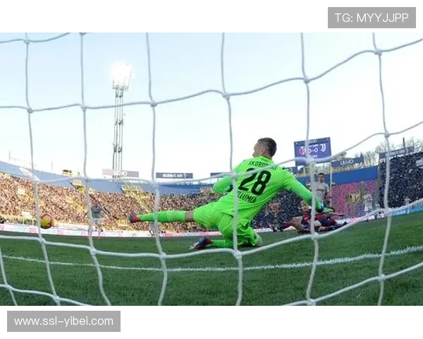 博洛尼亚门将斯科鲁普斯基解禁复出，提升主场胜率